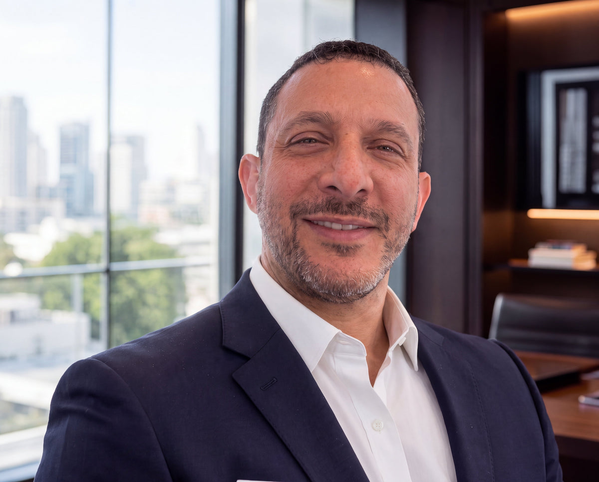 Dr. Jacobo Elgozy